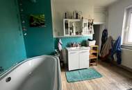 Ein ruhiger Rückzugsort mit Möglichkeiten – zwei Wohnhäuser auf großzügigem Grund