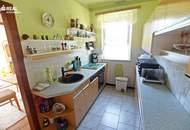 2241 Schönkirchen: Rarität! Traumhafte Wohlfühloase samt Schwimmhalle in bester Lage!