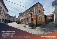 Historisches Stadthaus – mit Grünfläche & Anleger-potenzial, Gastro & Wohnung