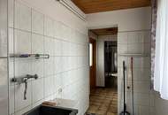 Einfamilienhaus mit Nebengebäuden
