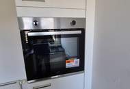 Moderne Neubauwohnung mit Balkon