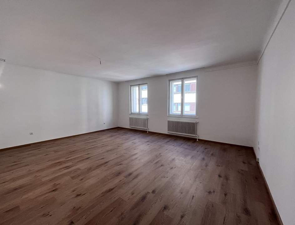 3 Rooms, Balcony