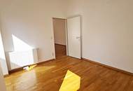 UNBEFRISTET, HOLBEINGASSE, sonnige 60 m2 Altbau, 2 Zimmer, Komplettküche, Wannenbad, Parketten, 1. Liftstock