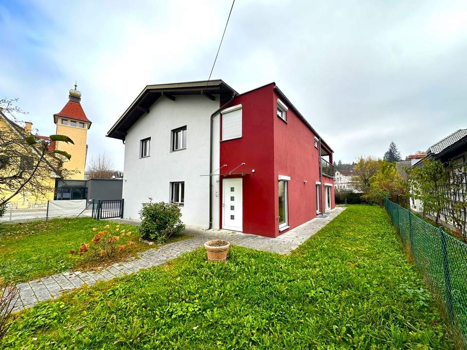 Traumhafte Erdgeschosswohnung mit Eigengarten im Herzen von Velden am Wörthersee