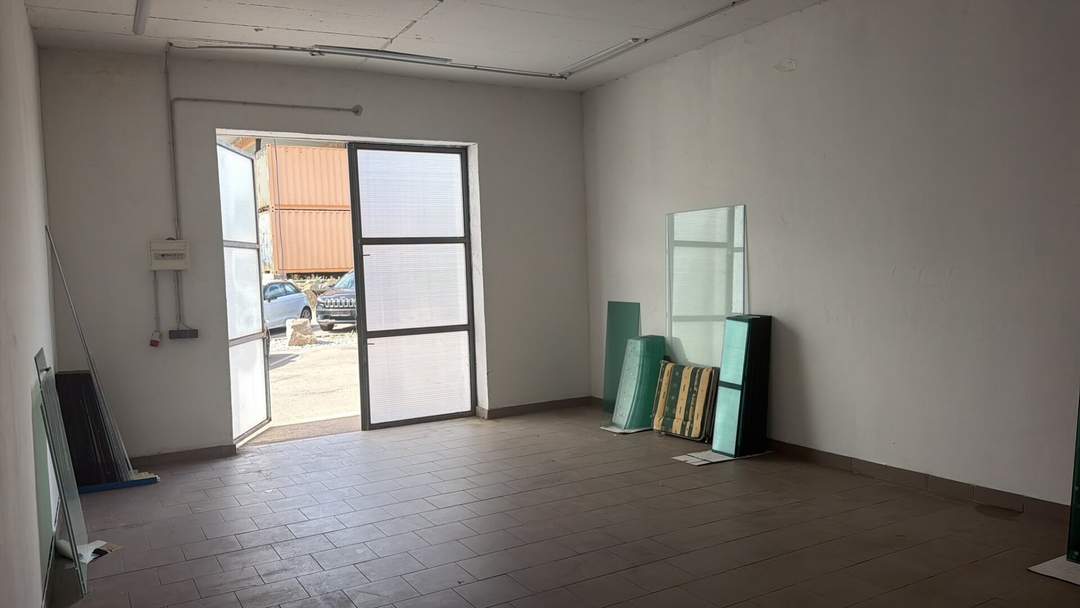 PROVISIONSFREI!!! Große Halle, Werkstatt, Lager 40 m² ohne Hebebühne N15