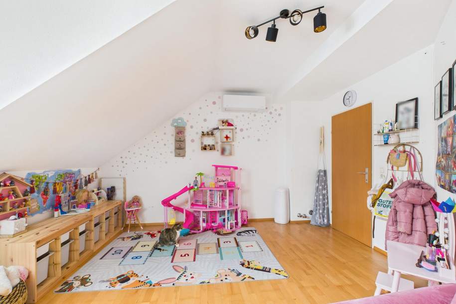 Große Dachgeschoßwohnung mit Wintergarten und Klimaanlage, Wohnung-kauf, 249.000,€, 4050 Linz-Land