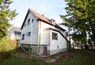 3 nebeneinanderliegende Baugrundstücke mit Altbestandsgebäuden!