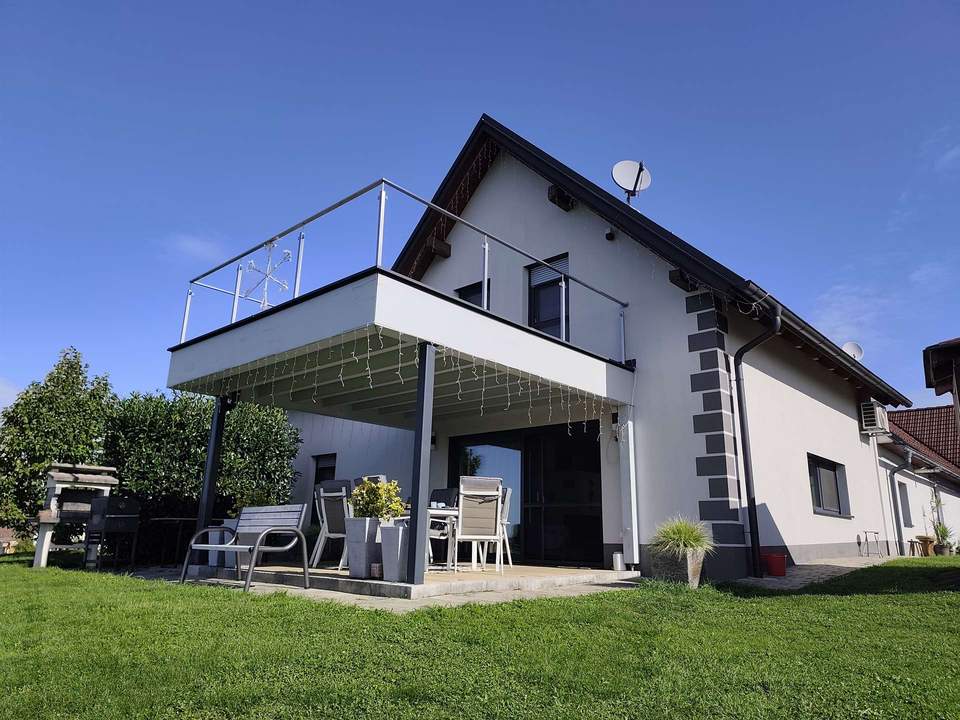 Exklusives Wohnensemble im sonnigen Südburgenland: Zwei Wohneinheiten auf über 3.500 m² Grund