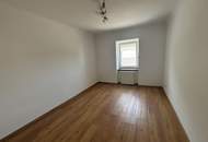 FÜR DEN KÄUFER PROVISIONSFREI, 2-Zi-Wohnung in super Zustand!