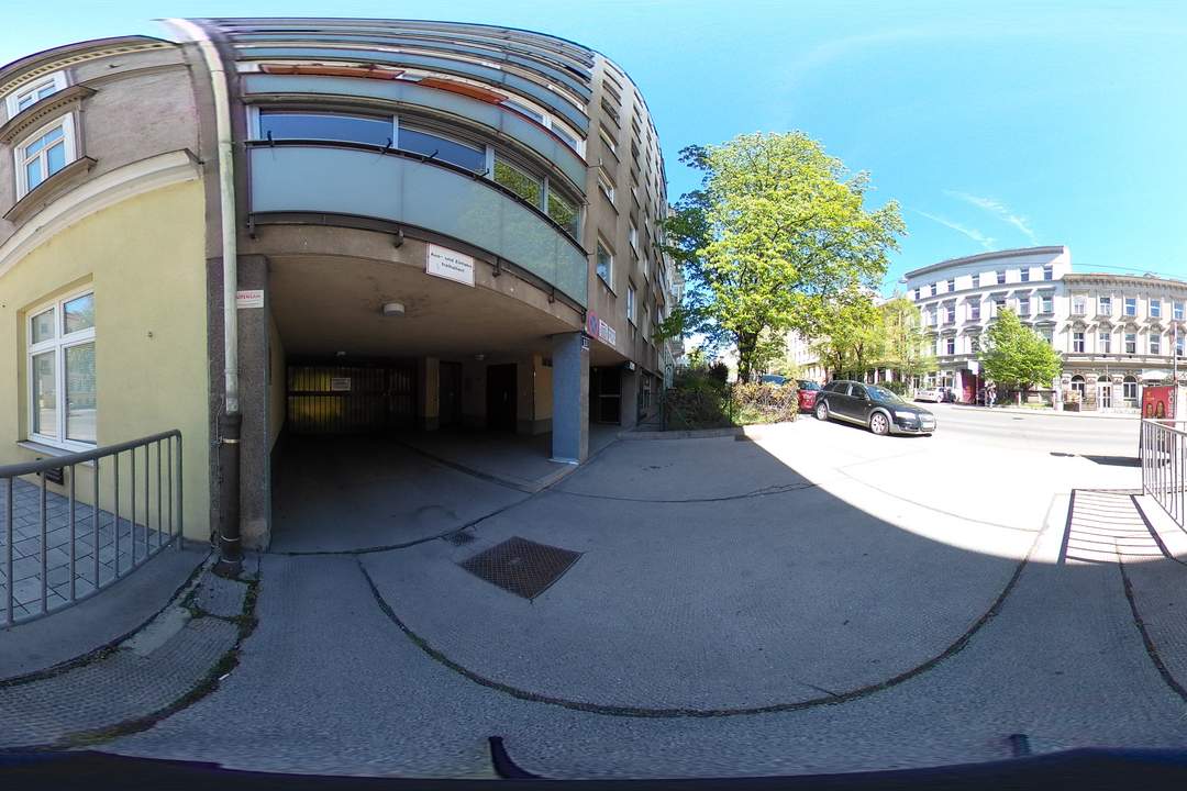 Innenhofseitige Wohnung im 4. Stock bei der Johnstraße