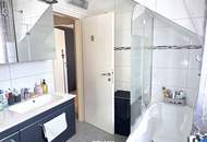 "Modernes Reihenhaus mit Pool, Keller, 2 Stellplätze&Garage!"