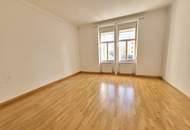 Schöne 3,5-Zimmer-Altbauwohnung mit Balkon in der Heinrichstraße
