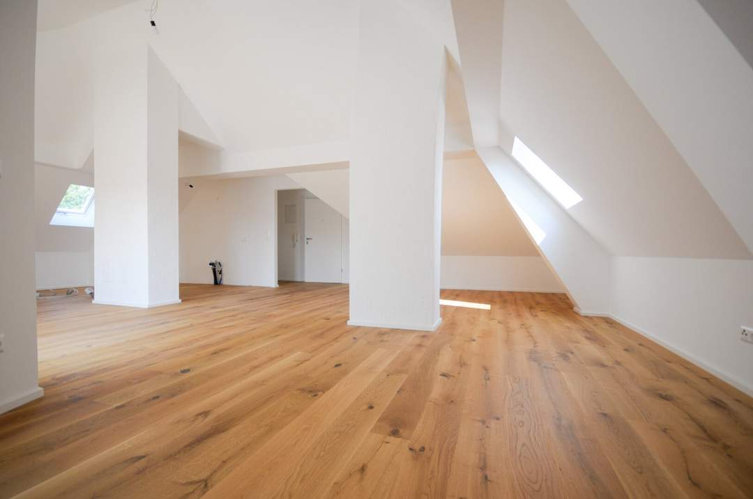 MODERNES DACHGESCHOSS-LOFT MIT TERRASSE UND GEMEINSCHAFTSGARTEN IN ST. PÖLTEN