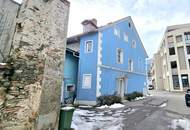 Mehrparteienhaus mit Parkplätzen im Zentrum von Spittal