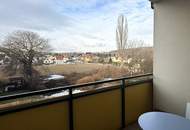 attraktive Eigentumswohnung im 2. Stock mit Lift, Loggia mit wunderschönem Fernblick und Tiefgaragenplatz