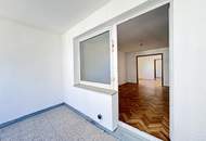 PARADIESISCH VIEL PLATZ FÜR FAMILIEN ODER STUDIERENDE - 5-ZIMMER-WOHNUNG MIT GROSSER LOGGIA
