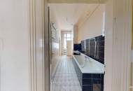 Sanierungsbedürftige Altbauwohnung mit großzügigen 231 m²