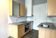 Helle Wohnung mit Altbauflair nahe Augarten