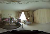 Villa mit Wintergarten und Nebengebäude