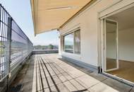 Exklusive Dachgeschoss-Maisonette mit supergroßer Terrasse und wunderbarem Fernblick & Tiefgaragenparkplatz