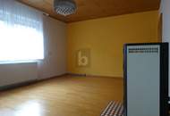 GEPFLEGT IM 2.?OBERGESCHOSS MIT ZWEI BALKONEN, GARAGE UND EIGENEM GARTEN