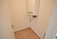 Schöne 2-Zimmer-Wohnung mit Balkon direkt an der Donau