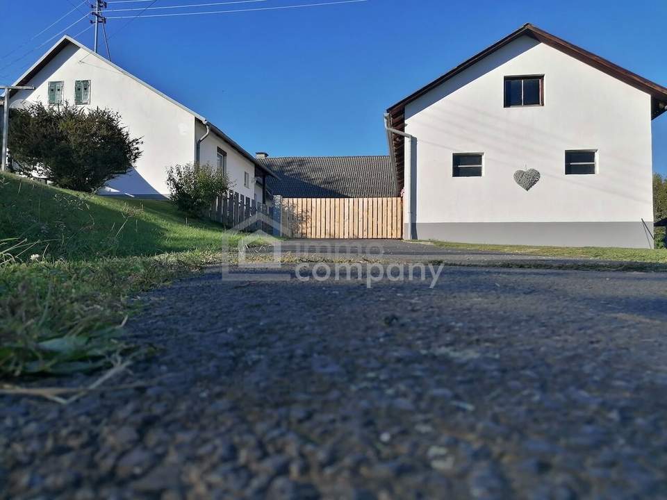 Schöner Selbstversorgerhof in Thermenumgebung mit ca. 1,4 ha Grund