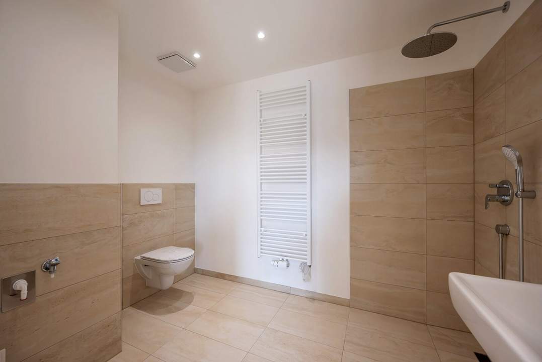 ++NEU++ Toll ausgestattete 3-Zimmer Altbau Erdgeschoss-Wohnung in toller Lage (Erstbezug)!!!