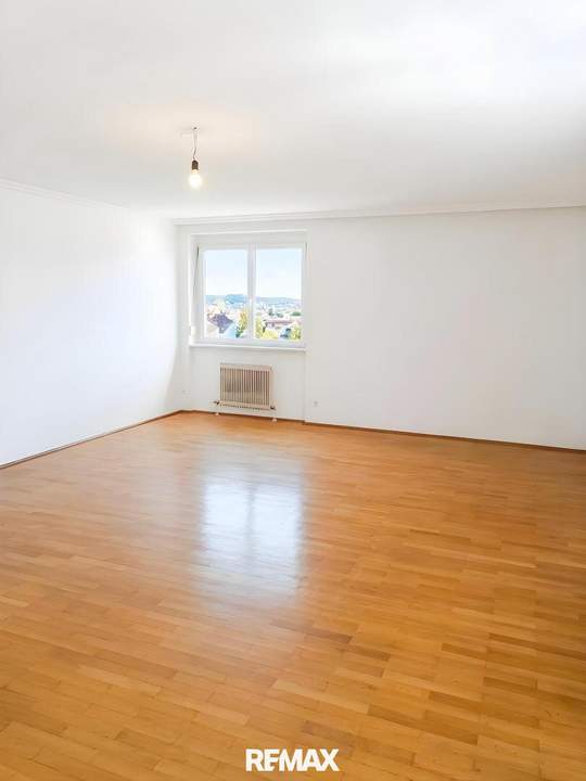 Vermietete 6 Zimmer Wohnung (Mieter Firma ) mit sehr guter Rendite
