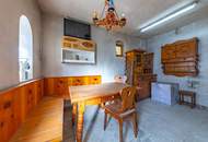 Charmantes Presshaus mit Weinkeller und Entwicklungspotenzial!