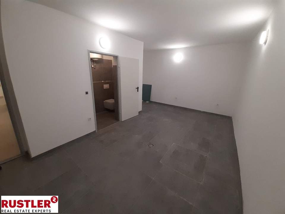 Hobbyraum/Lager mit Dusche und WC bei der U3