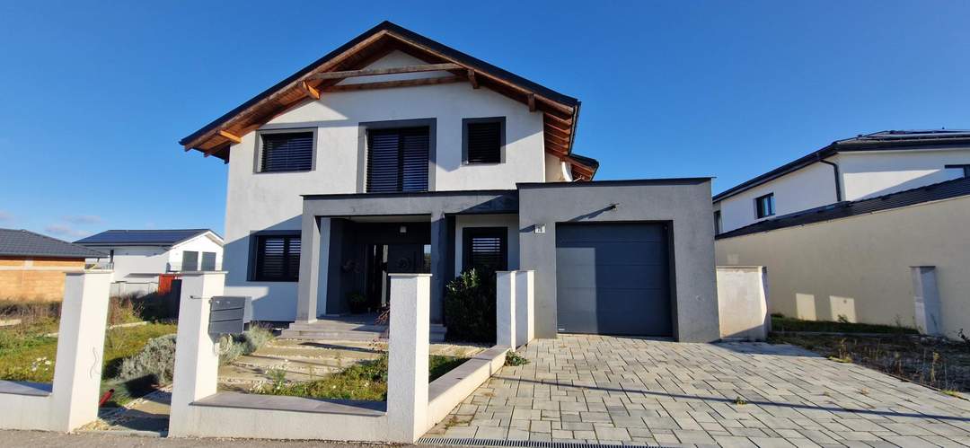 Geschmackvolles Einfamilienhaus zum Fertigstellen