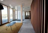 HI TECH BETRIEBSGEBÄUDE