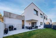 Modernes Wohnen über zwei Etagen - voll möbliert mit zwei Terrassen und Garten in TOP LAGE!