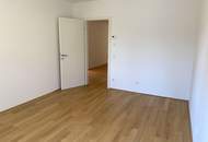 "3 Zimmer Dachgeschosswohnung mit zwei Balkone und Garage"