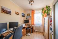 Wohnen im Grünen mit Stadtanschluss: 4 Zimmer | Loggia | PKW-Stellplatz