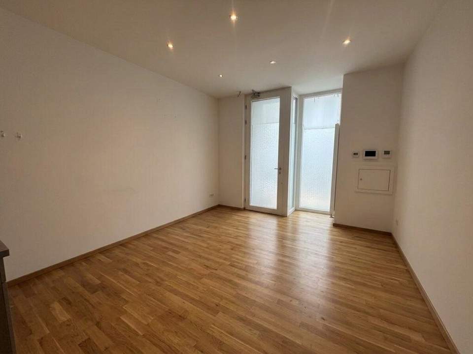 U4 in ca. 5 Gehminuten - Kompakte Büro/Praxis – vielseitig nutzbar - straßenseitiger Eingang