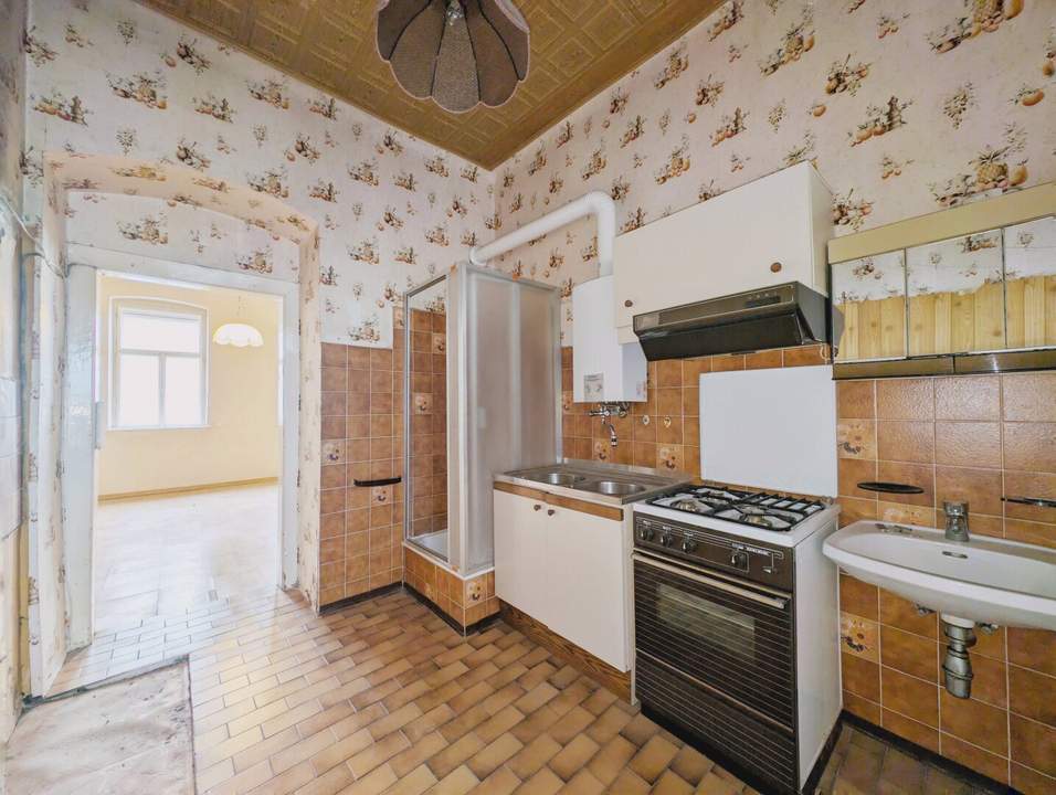 ++W1++ 2-Zimmer Altbau-Wohnung (sanierungsbedürftig) mit viel Potenzial!!!