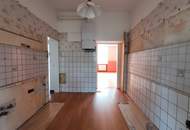 ++NEU++ 3-Zimmer Altbau-Wohnung (renovierungsbedürftig), guter Grundriss