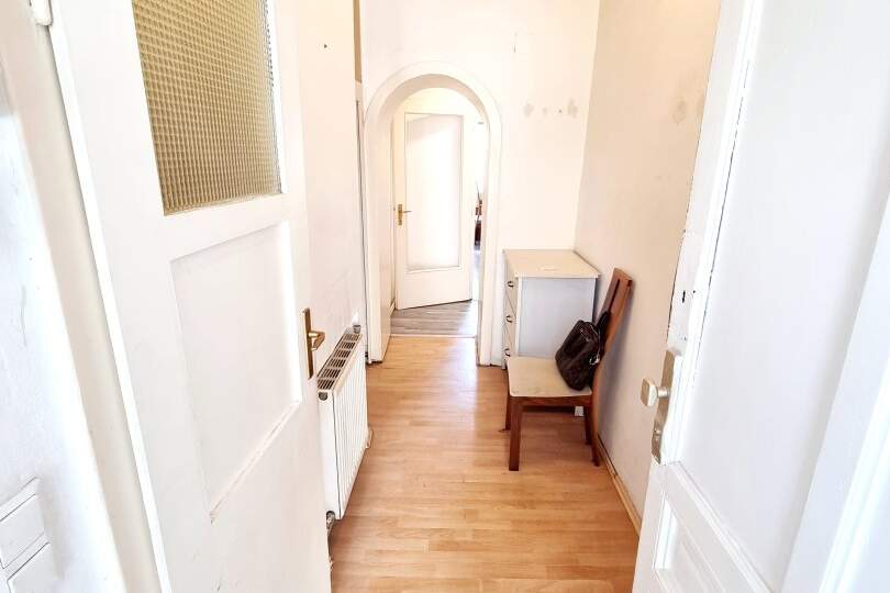 Schön ist was anderes. Aber das wird schon! Ideale 1-Zimmer-Wohnung in 1030 Wien - Selbst Gestalten - Sanierungsbedürftige Altbauwohnung! U-Bahn ums Eck + Traumhaft renoviertes Altbauhaus + Optimalste Infrastruktur und Anbindung!, Wohnung-kauf, 198.000,€, 1030 Wien 3., Landstraße