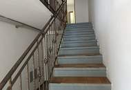 Einfamilienhaus mit Nebengebäude