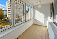 Eigentumswohnung mit ca. 84 m² Wohnfläche und dreifachverglaste Fenster mit Außenrollläden!