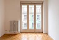 Unmittelbare Naschmarkt-Nähe: Sehr helle Altbauwohnung