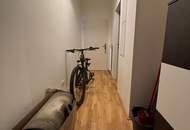 Wohnen in den DRAGONERHÖFEN von Wels - gepflegte 1-Zimmer Wohnung mit Abstellraum und modernem Badezimmer (inkl. Wanne)! Verfügbar ab 01.09.2026!