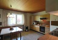 Großes Haus mit kleinem Garten als Zimmervermietung oder für Großfamilien