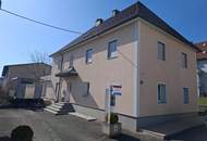 Familienhaus mit Pool, 4 Garagen und Nebenflächen