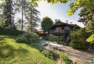 Tirolerhaus auf großem Grundstück und herrlichem Weitblick über die Weinberge