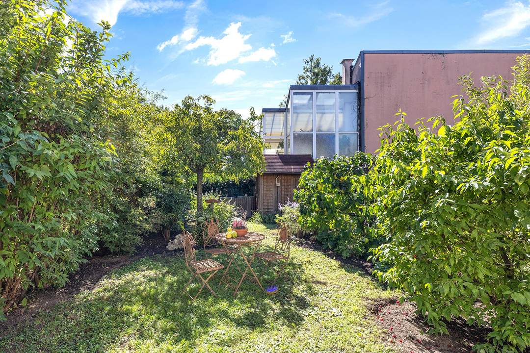 Wohnen in einem gemütlichen Reihenhaus, schöne Grünruhelage, 4 Zimmer , Komplettküche+ Wohnkeller, Carport