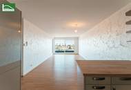 Wohnen mit Weitblick in Hofruhelage zwischen Alte Donau und DONAUZENTRUM - Klimatisierte und zentral begehbare Wohnung mit großer Terrasse und 2 Bädern! BAURECHTSGRUND!