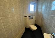 Großzügige Liegenschaft | attraktives Einfamilienhaus mit Galerie|1.706 m² Grundstück | 2 Garagen!